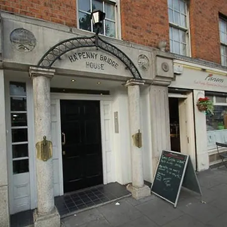 3 Bed Near Temple Bar *
